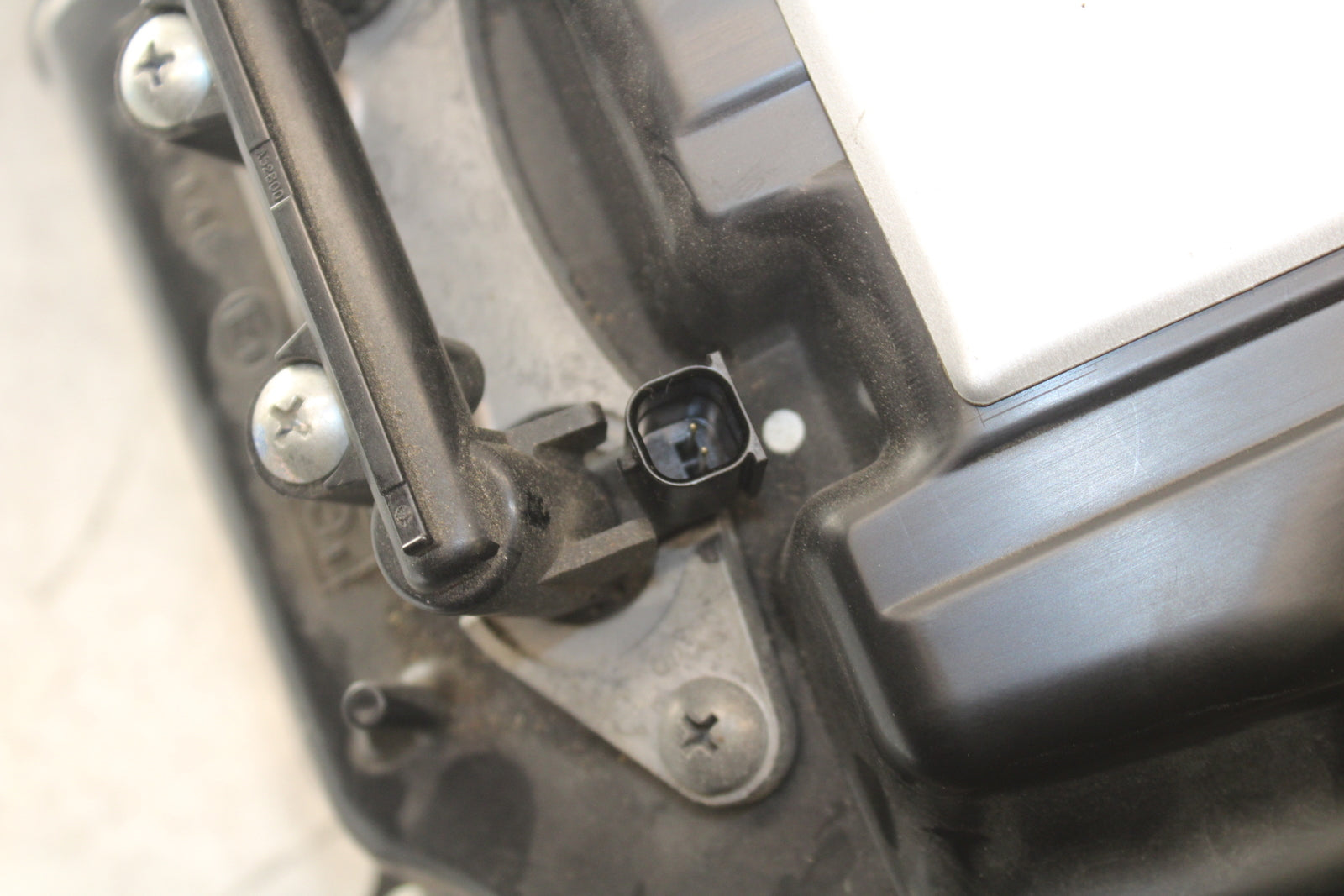 09-12 KAWASAKI NINJA ZX6R AIRBOX AIR INTAKE FILTER BOX 11010-0198 BB698