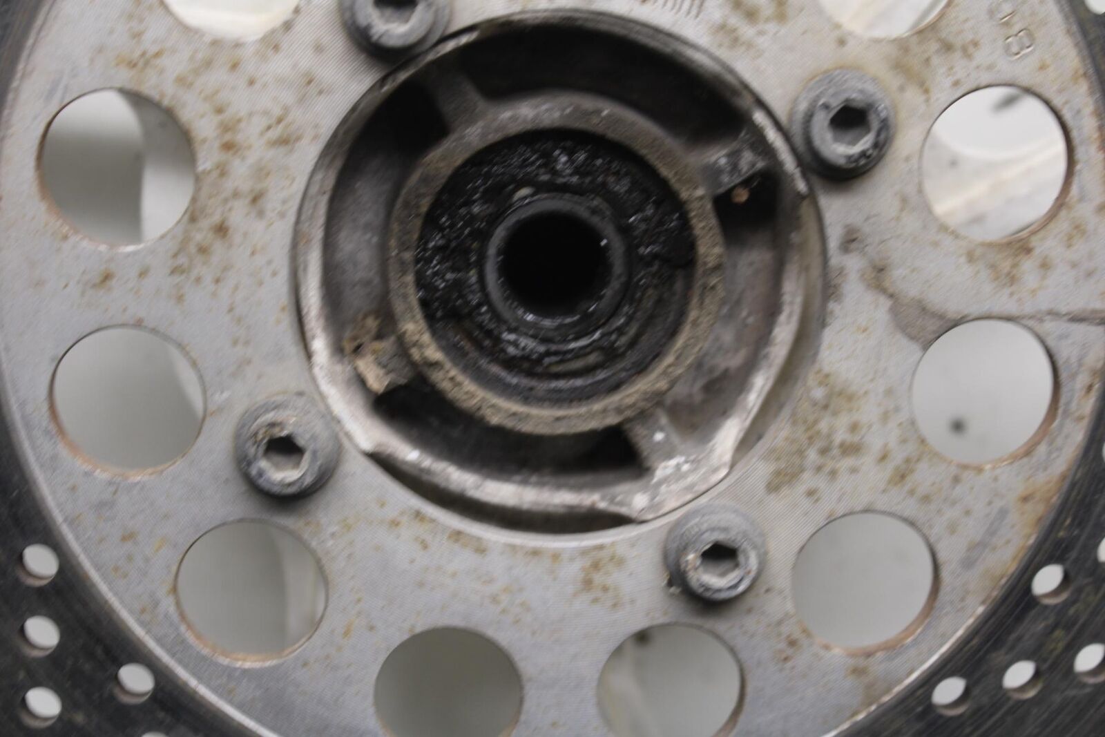 1988 Suzuki Katana 600 GSX600F REAR WHEEL RIM ROTOR BRAKE DISC BB94