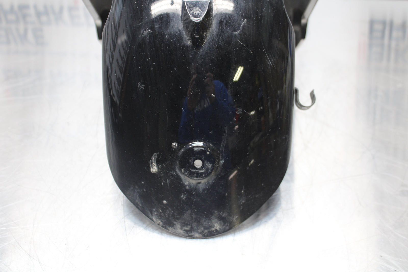 11 SUZUKI GSXR1000 FRONT WHEEL FENDER COWL FAIRING BB142