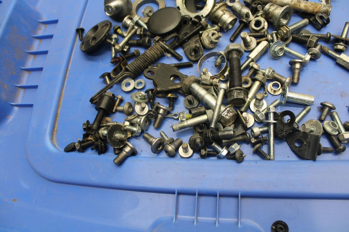 2013 Kawasaki Ninja 300 LEFTOVER  MOUNTING BOLTS HARDWARE MOTOR SCREWS BB518