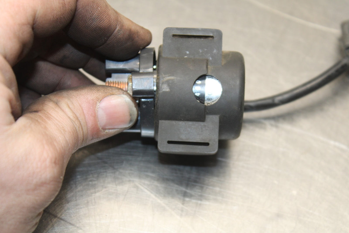 02 DUCATI MONSTER 620 ENGINE STARTER RELAY STARTING MOTOR SWITCH B851