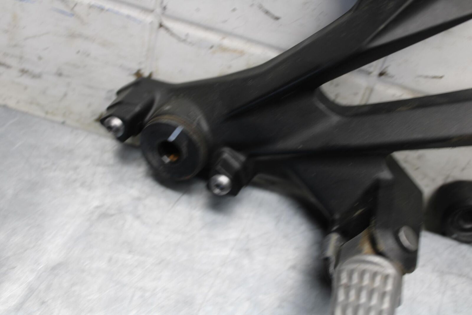 2012 Kawasaki Ninja ZX14R ZX1400E RIGHT LEFT REARSETS  DRIVER FOOT PEGS  BB60