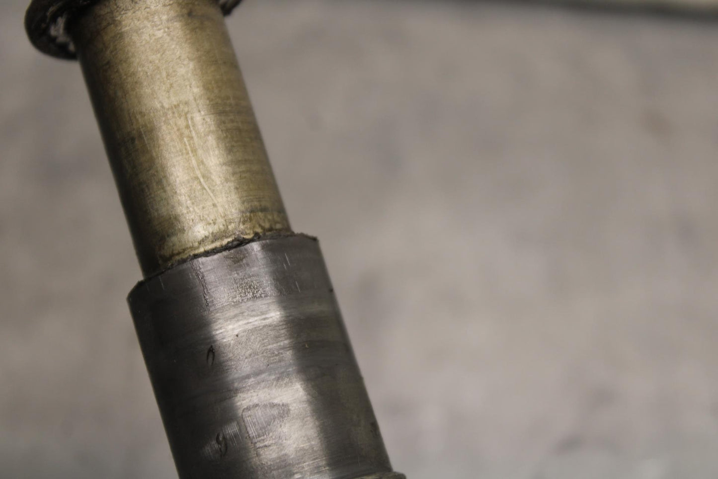 03-08 KAWASAKI VULCAN 1600 FRONT WHEEL RIM AXLE PIVOT BOLT BB616