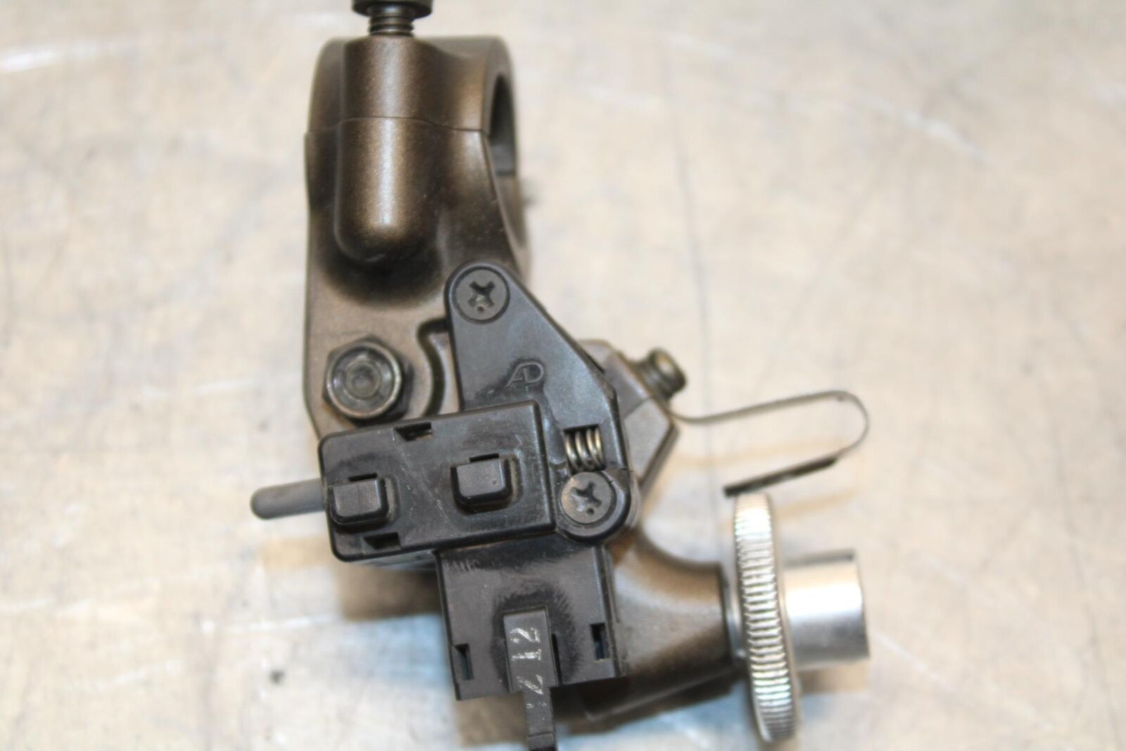 2003 Kawasaki Ninja ZX6RR ZX600K CLUTCH LEVER PERCH MOUNT BRACKET BB66