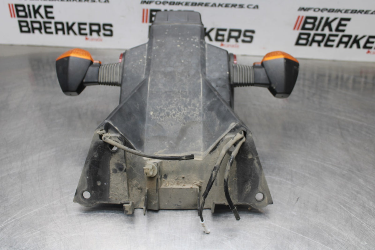 06 SUZUKI SV650S REAR BACK FENDER MUD GUARD BB783