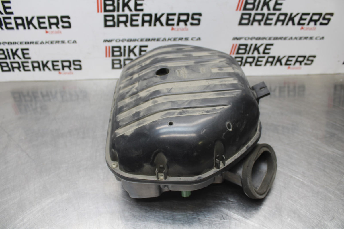 04-05 SUZUKI GSXR600 AIRBOX AIR INTAKE FILTER BOX BB792