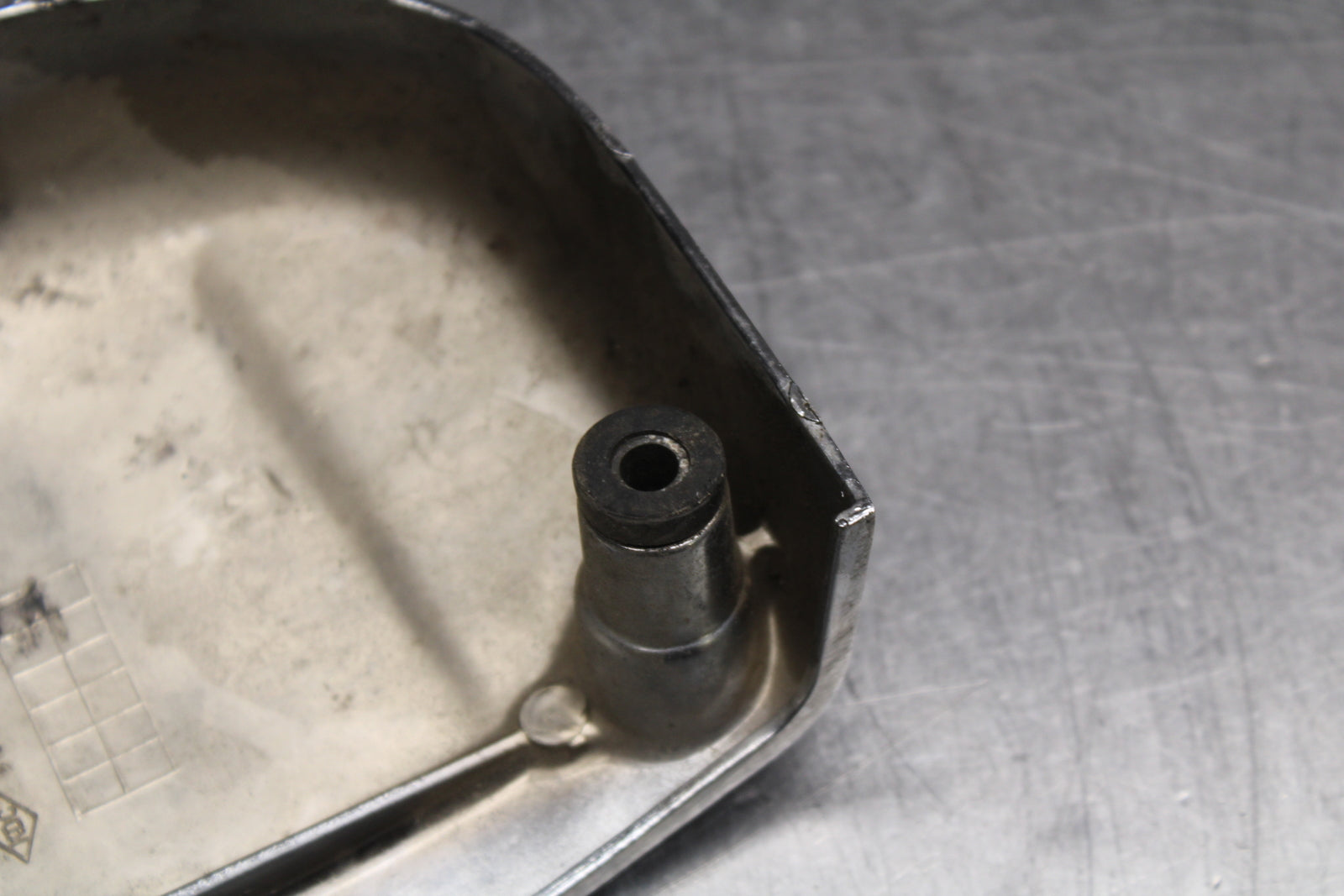 00 SUZUKI INTRUDER 1500 VL1500 ENGINE COVER BB761