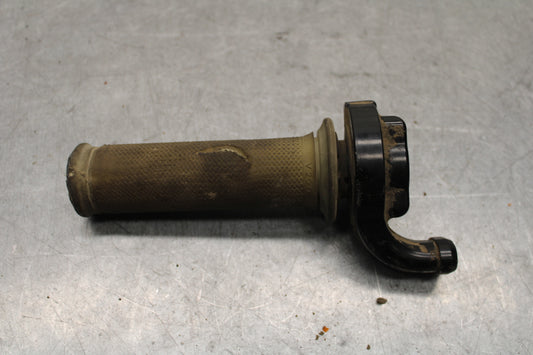 09-11 TRIUMPH DAYTONA 675 THROTTLE CABLE LINE HOUSING GUIDE BB652