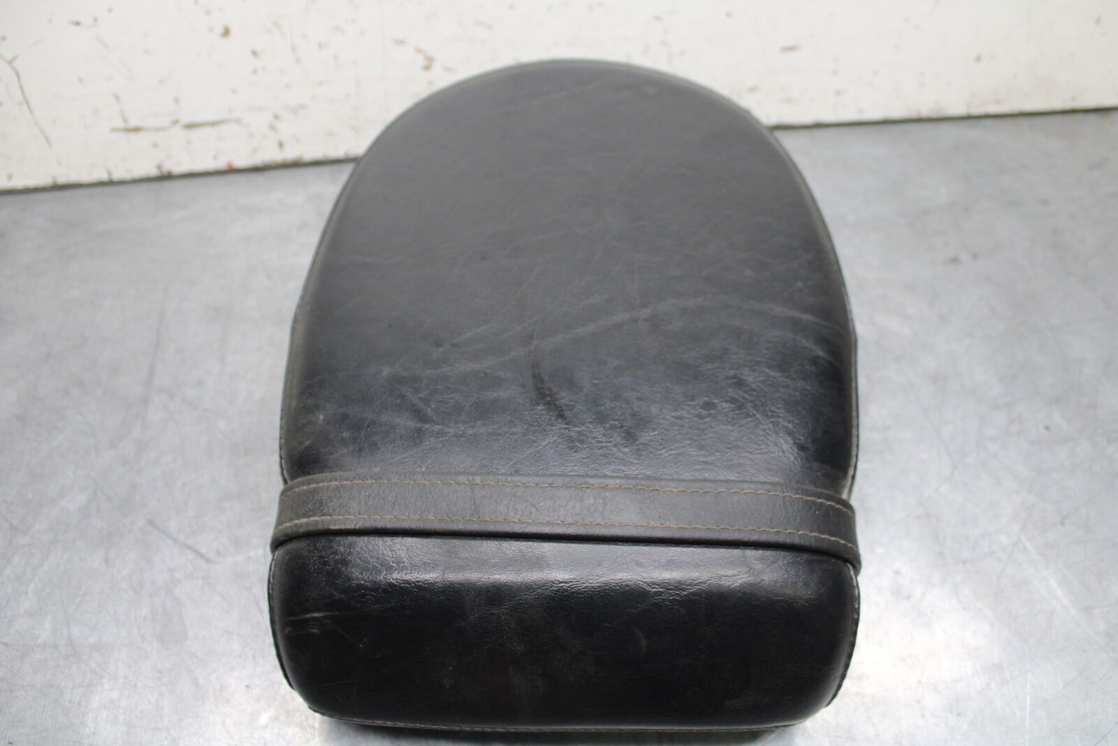 14-15 YAMAHA V STAR 1300 XVS1300CT TOURER REAR BACK PASSENGER SEAT BB722