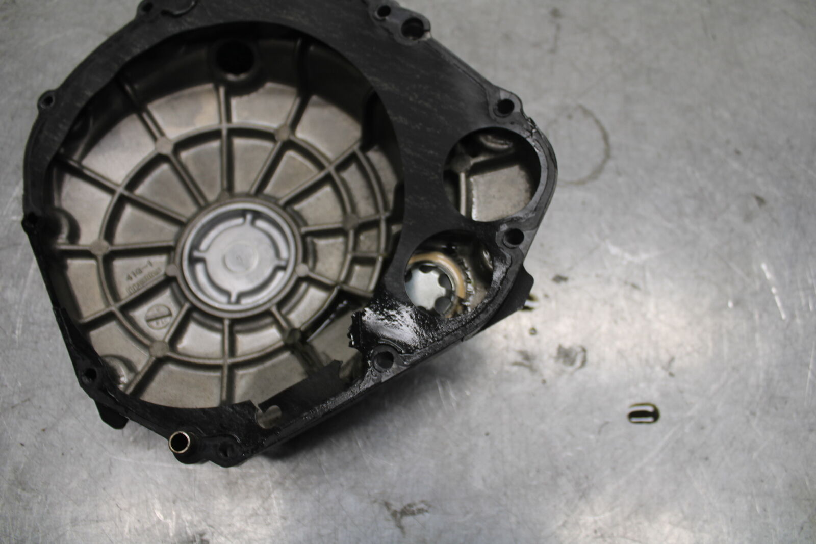 05-06 SUZUKI GSXR1000 CLUTCH SIDE ENGINE MOTOR COVER 11340-41G00 BB677