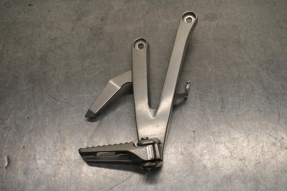 09 HONDA CBR600RR RIGHT REAR BACK PASSENGER PEG BB760