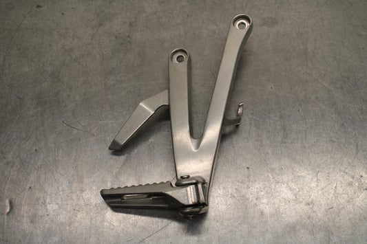 09 HONDA CBR600RR RIGHT REAR BACK PASSENGER PEG BB760
