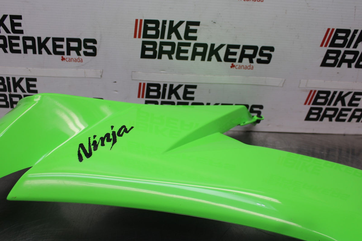 08 KAWASAKI NINJA ZX10R OEM LEFT MID UPPER SIDE FAIRING COWL PLASTIC BB902