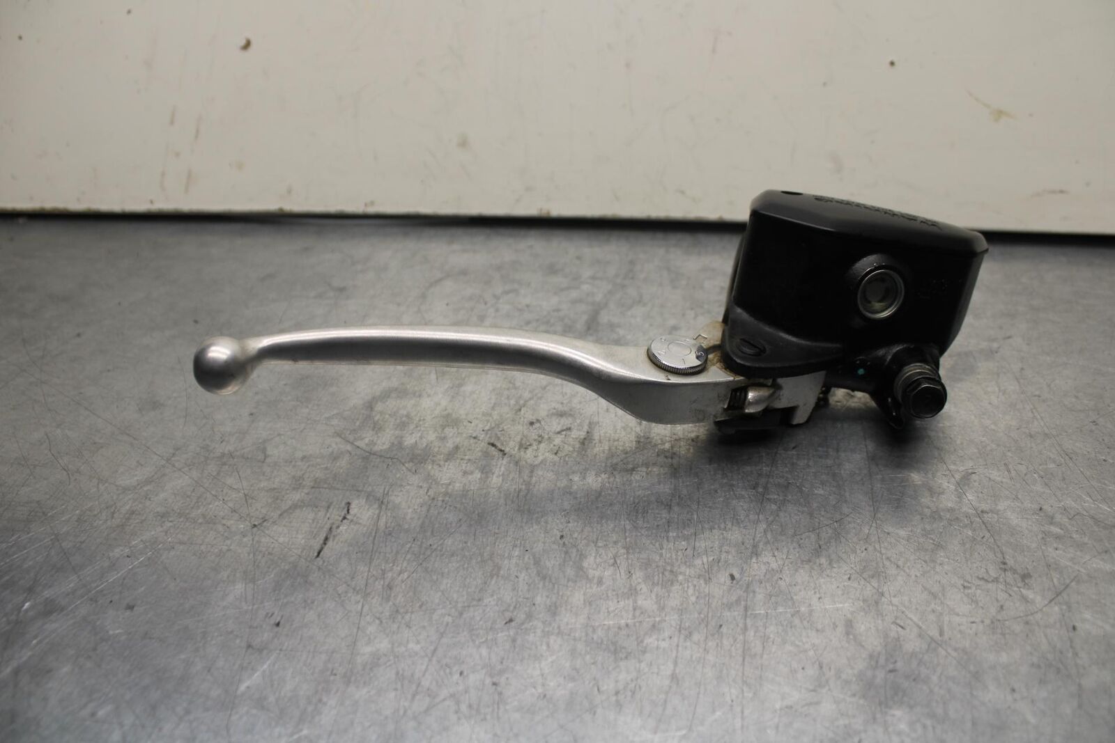 17-20 KAWASAKI NINJA EX650 ABS FRONT BRAKE MASTER CYLINDER w/ LEVER BB88