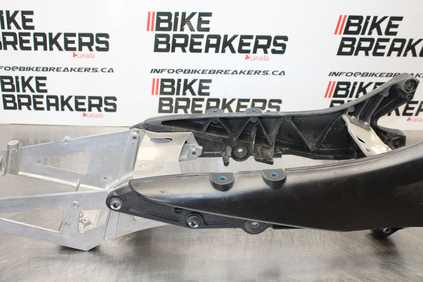 06-07 SUZUKI GSXR 600 REAR SUBFRAME BACK SUB FRAME BB170