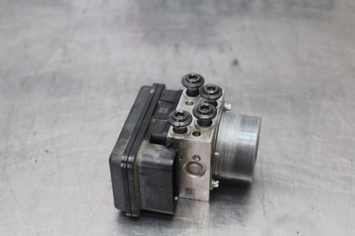 17 YAMAHA YZF R6 ABS PUMP UNIT MODULE BB922