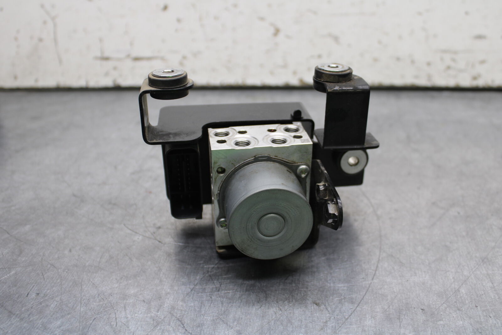 19-24 YAMAHA R3 ABS PUMP UNIT MODULE BB736