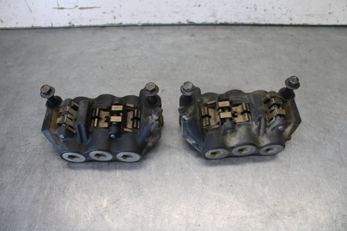 09-14 YAMAHA YZF R1 RIGHT LEFT FRONT BRAKE CALIPER SET PAIR CALIPERS BB696