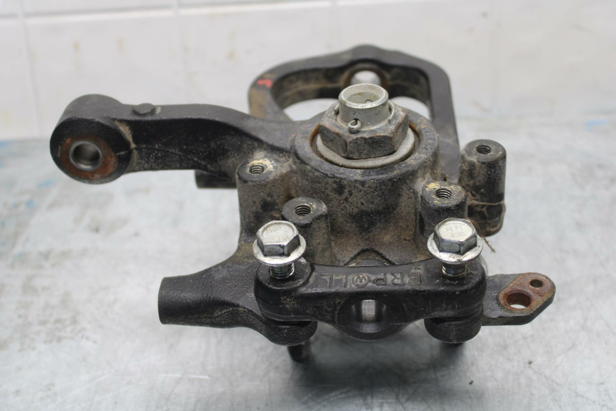 10-12 CAN AM SPYDER RT FRONT LEFT WHEEL SPINDLE KNUCKLE BB415