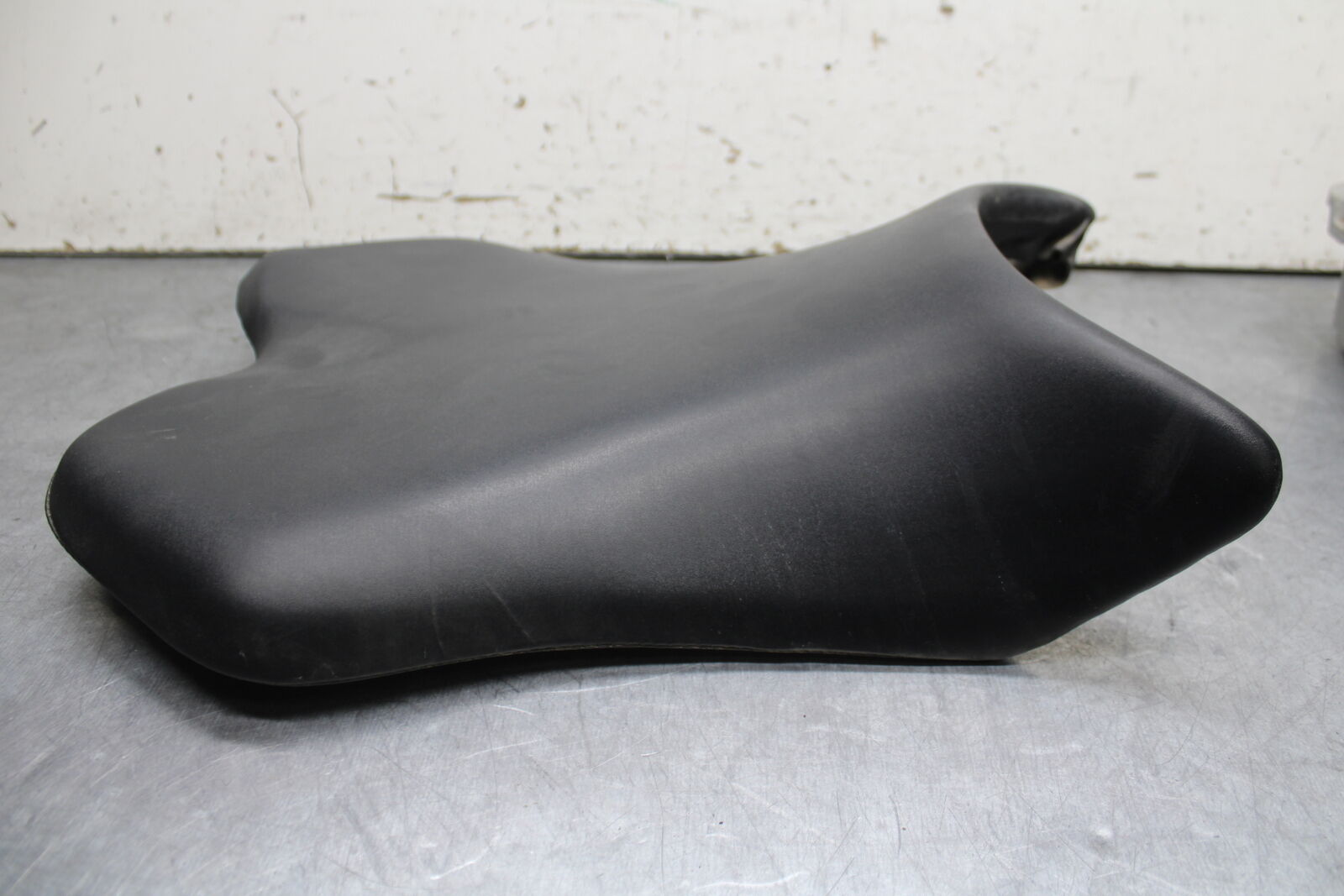 07-08 YAMAHA YZF R1 FRONT DRIVERS SEAT PAD SADDLE PILLION BB724