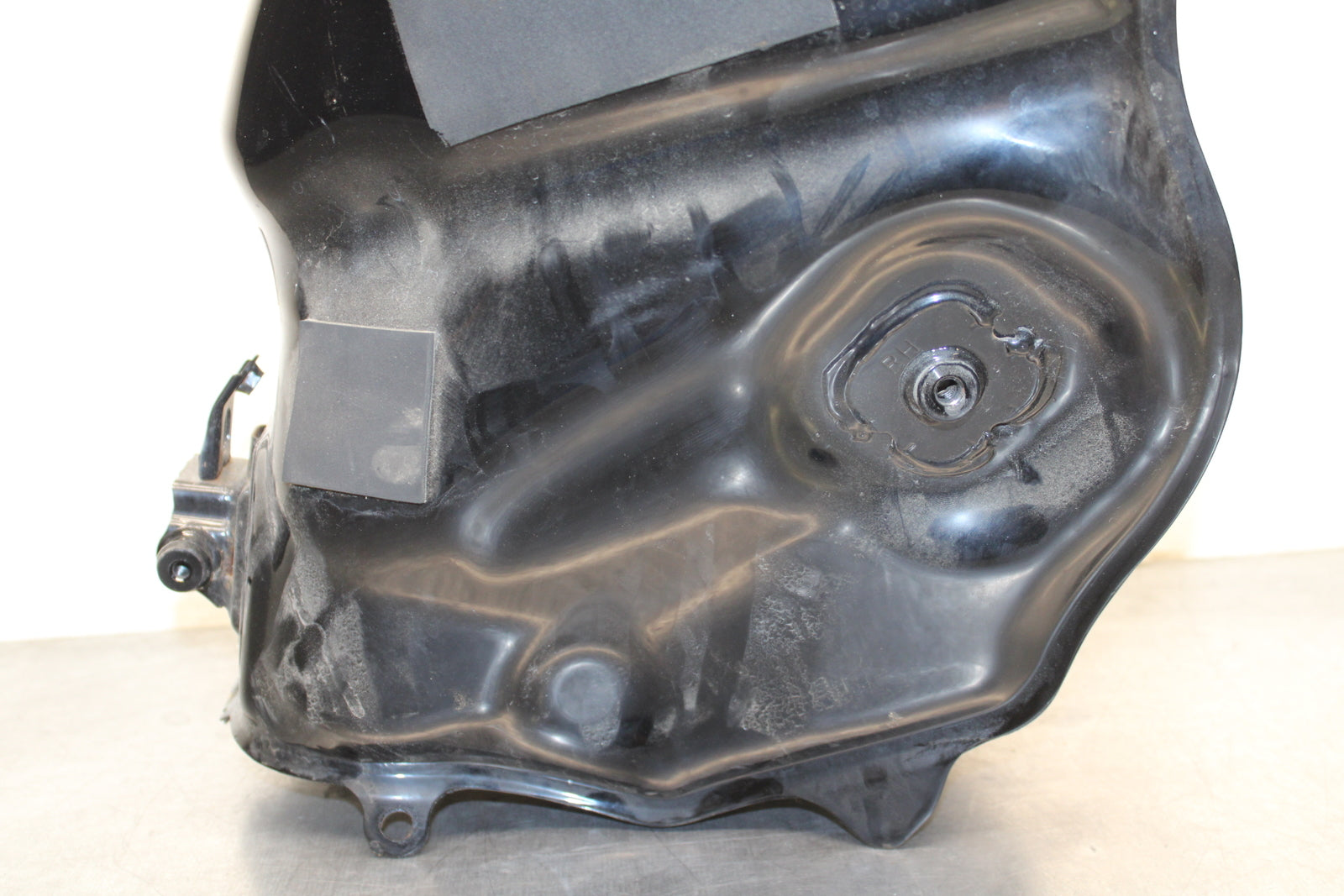 09 HONDA CBR600RR GAS TANK FUEL CELL PETROL RESERVOIR BB760