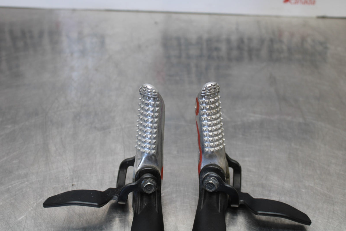 22-25 YAMAHA YZF R7 REAR BACK PASSENGER PEG SET PAIR BB182