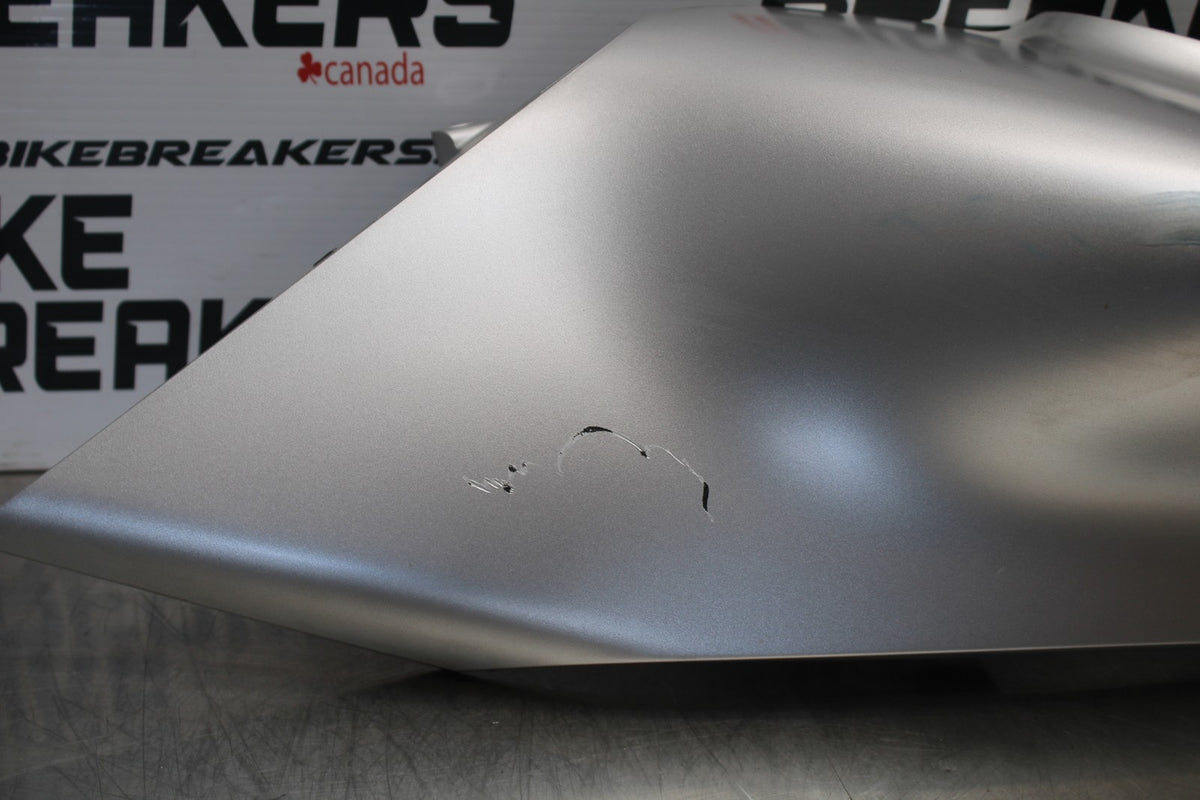 18-22 HUSQVARNA VITPILEN 701 RIGHT GAS TANK FUEL CELL COVER FAIRING COWL BB198