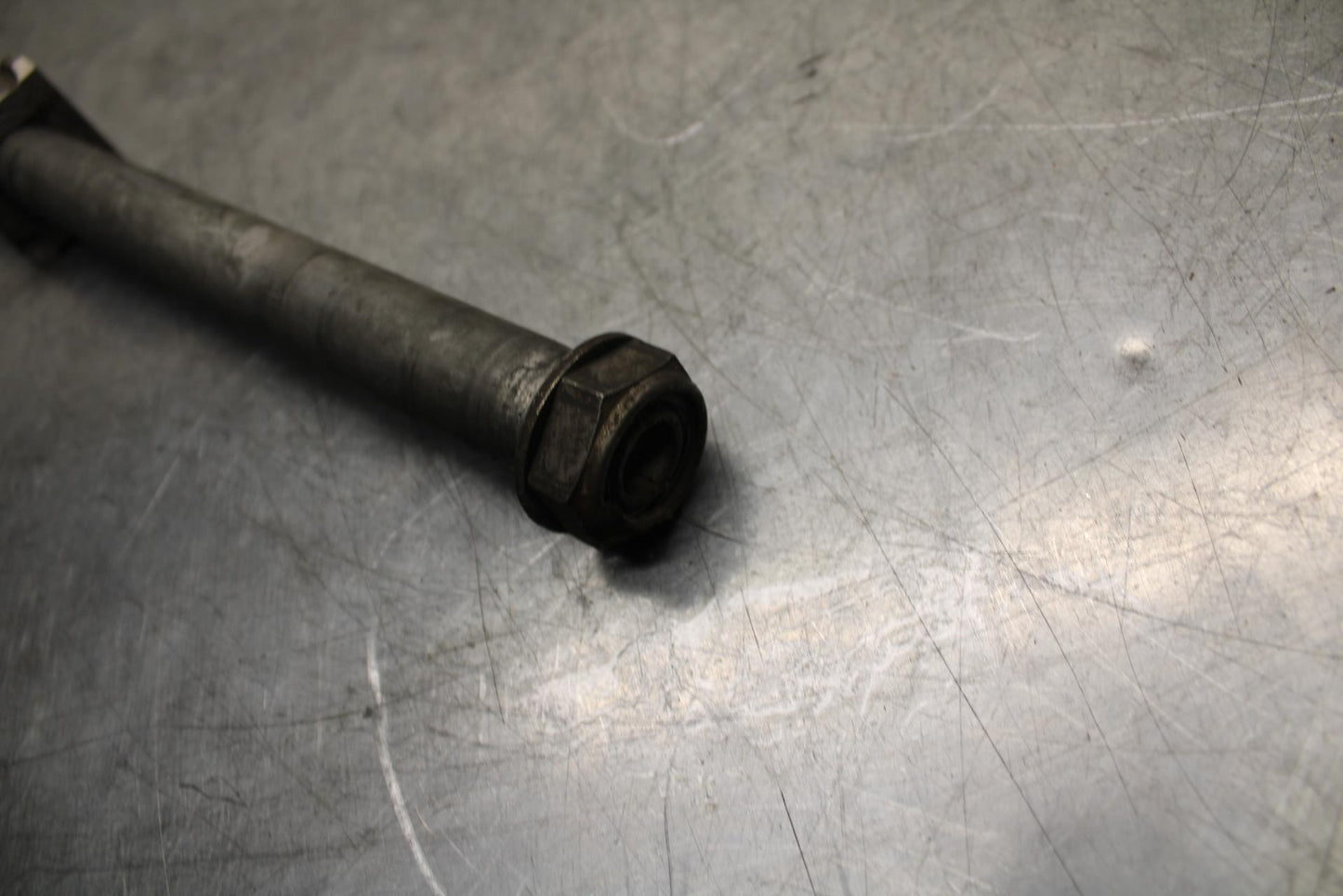 06-07 HONDA CBR1000RR REAR AXLE WHEEL RIM PIVOT BOLT AXEL 42301-MEL-000 BB99