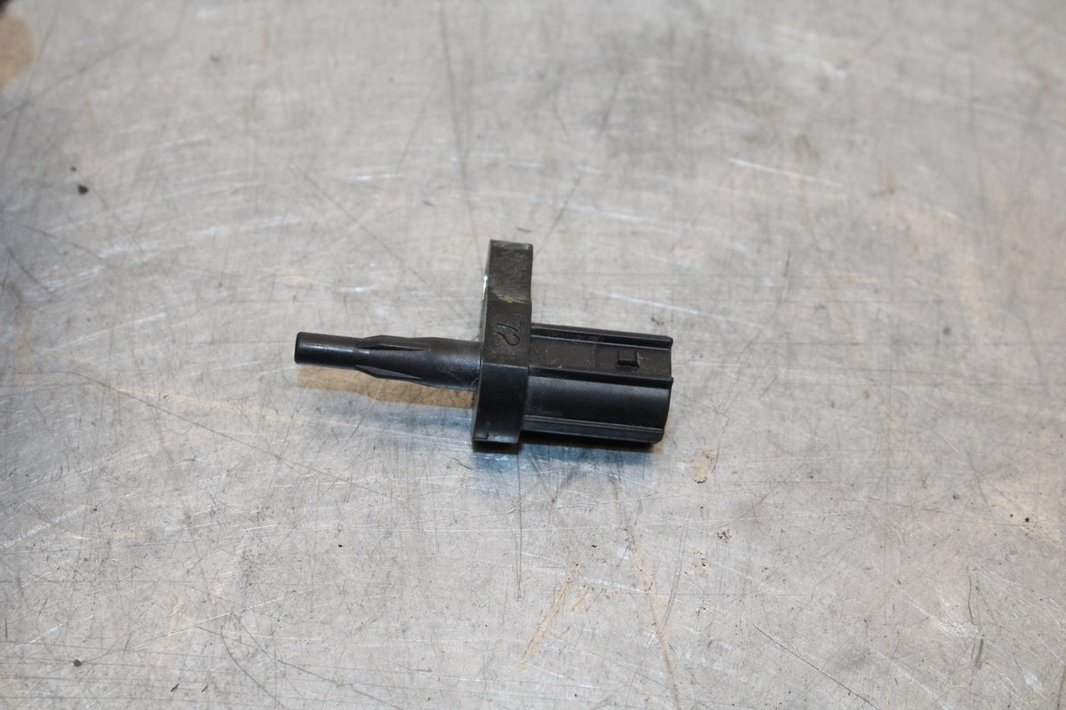 2012 Yamaha FZ8 AIR INTAKE TEMPERATURE TEMP SENSOR BB550
