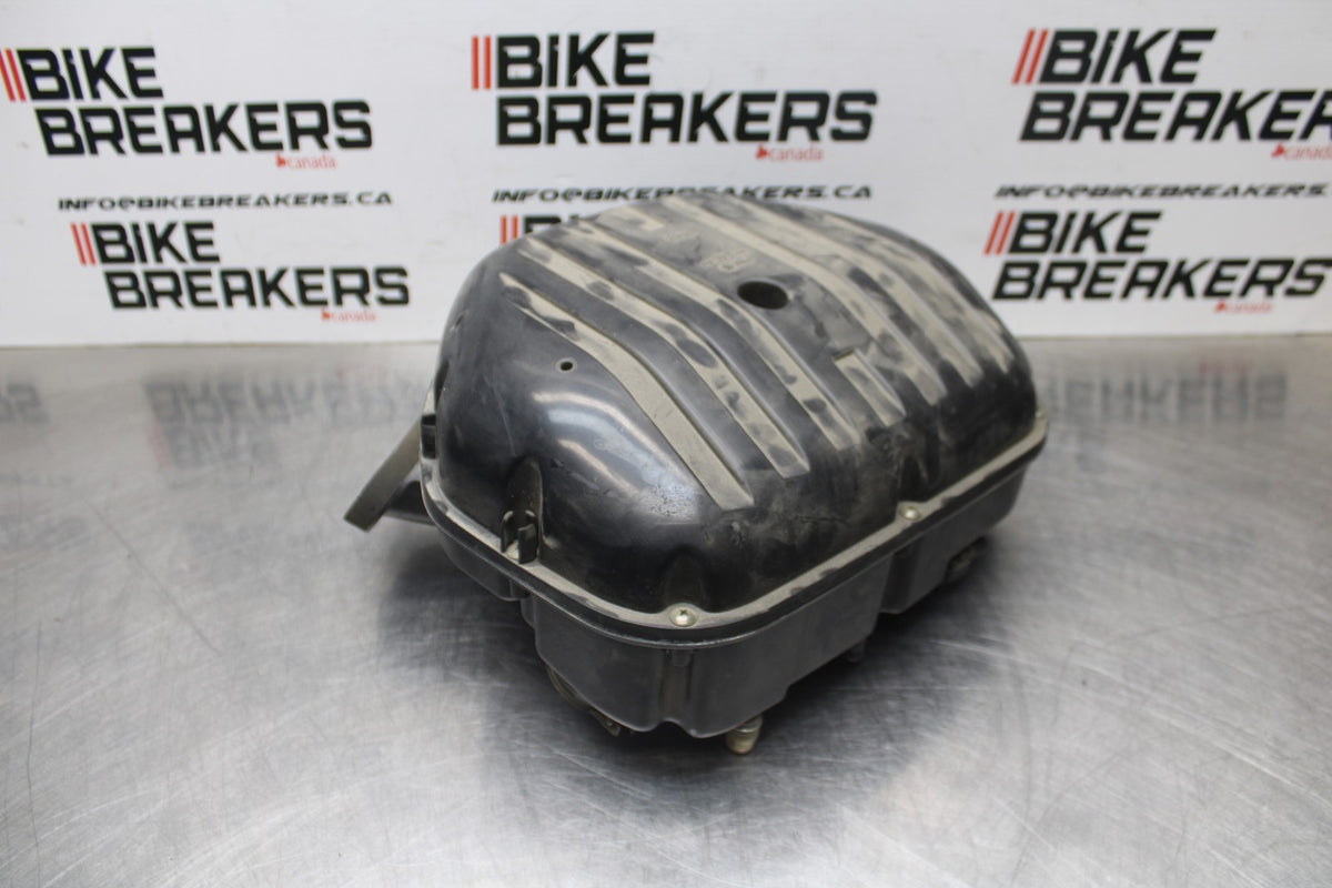 04-05 SUZUKI GSXR600 AIRBOX AIR INTAKE FILTER BOX BB792