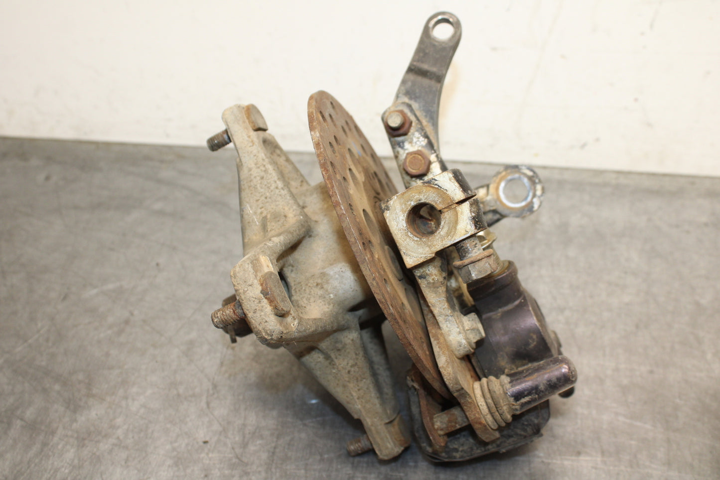 85-86 SUZUKI QUADRACER 250 FRONT WHEEL RIGHT LEFT HUBS HUB SET BB126