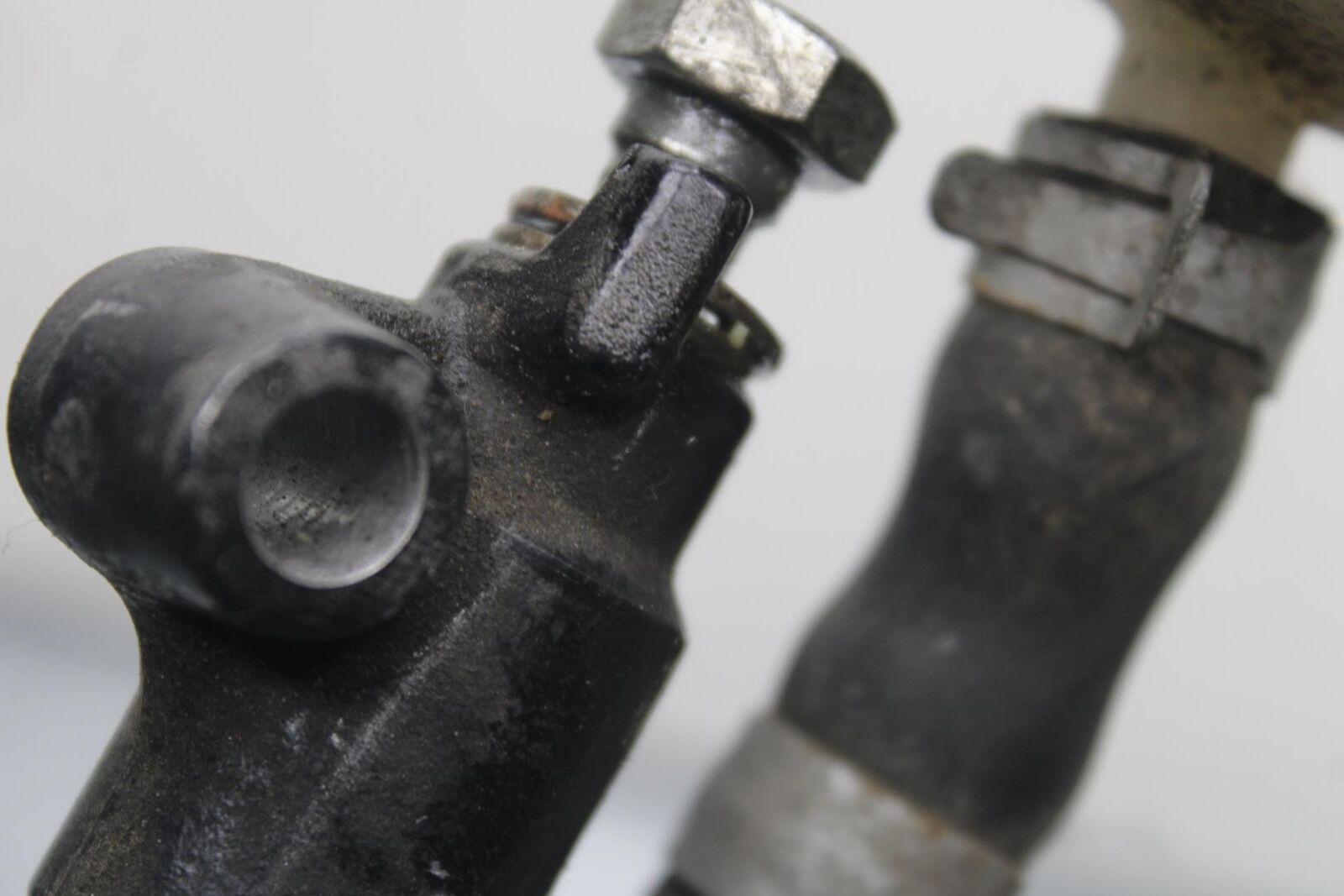 1985 Kawasaki Ninja 900R ZX900A REAR BACK BRAKE MASTER CYLINDER BB84