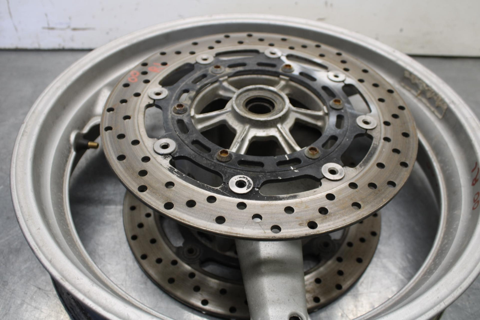 2000 Yamaha YZF R1 FRONT WHEEL AND LEFT RIGHT BRAKE ROTORS DISCS BB633