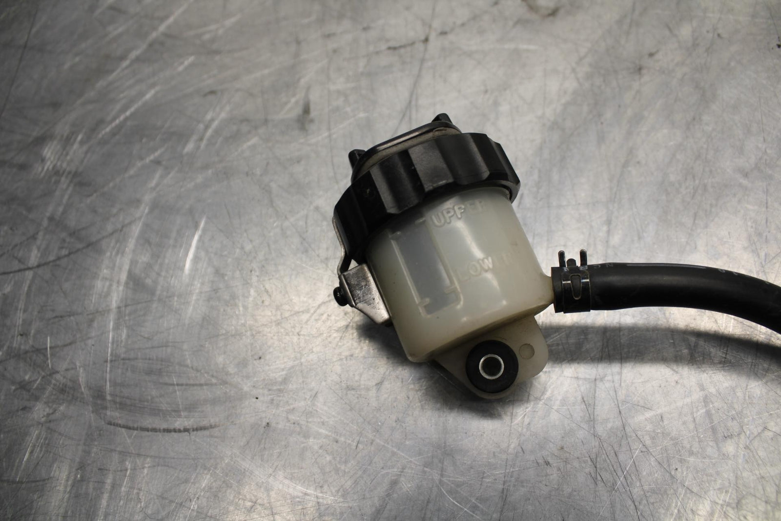 09-14 YAMAHA YZF R1 REAR BRAKE MASTER FLUID RESERVOIR TANK BOTTLE BB471