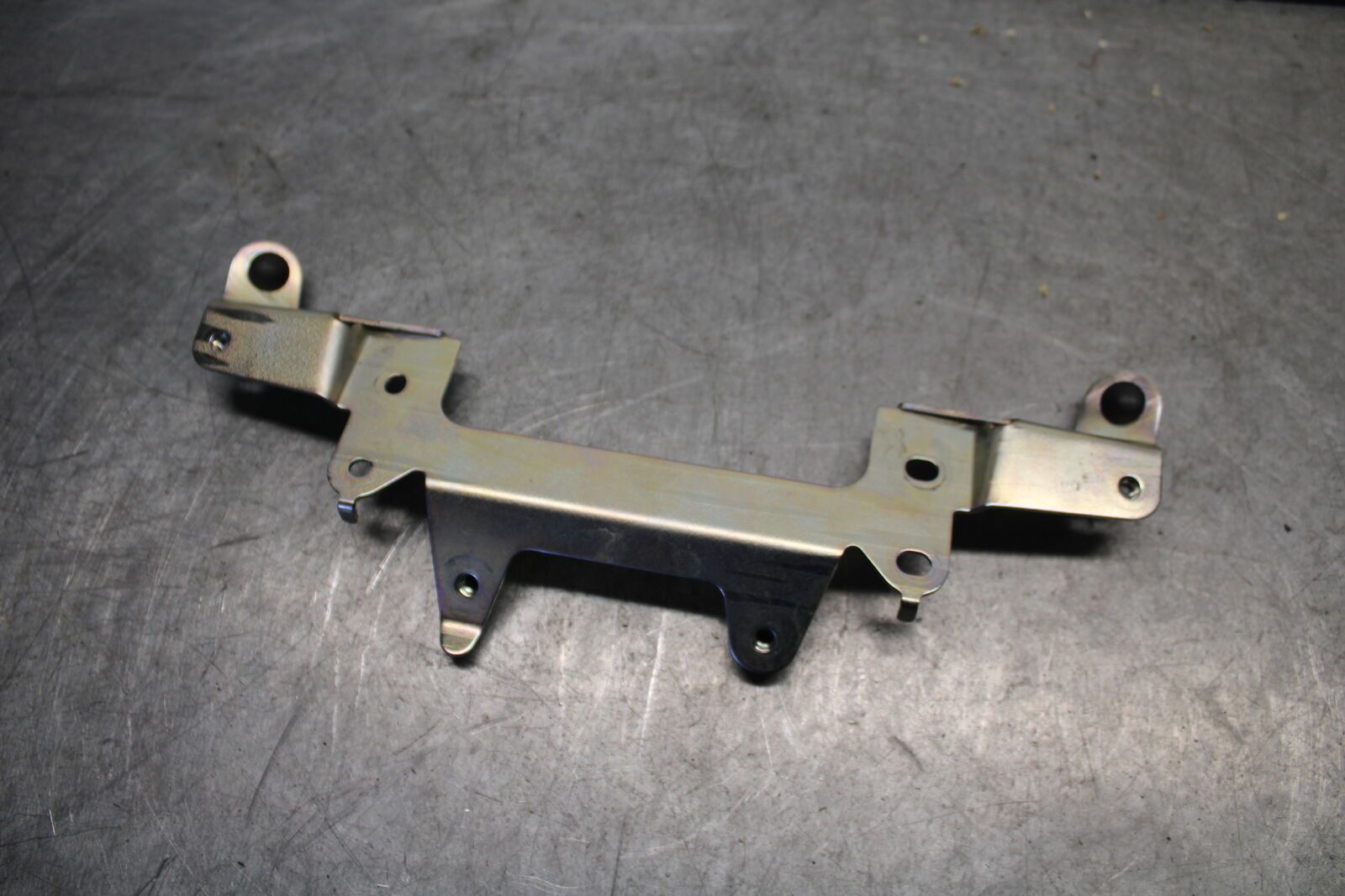 21-24 YAMAHA MT-07 FRONT SEAT MOUNTING BRACKET MOUNT BB662