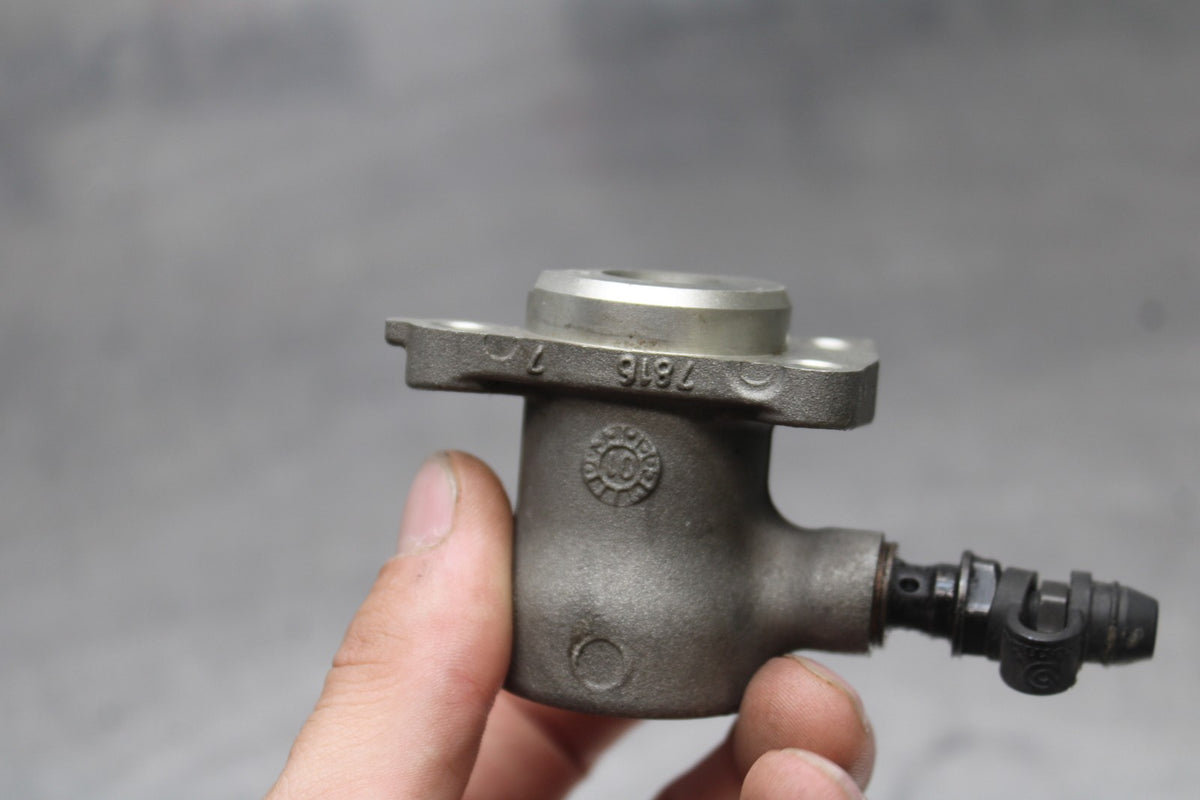 05 DUCATI SUPERSPORT 800 CLUTCH SLAVE PISTON CYLINDER BB913