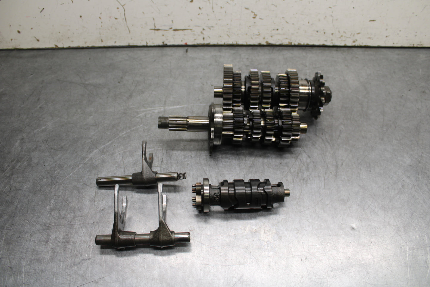 06 YAMAHA YZF R6 ENGINE MOTOR TRANSMISSION TRANNY GEARS BB716