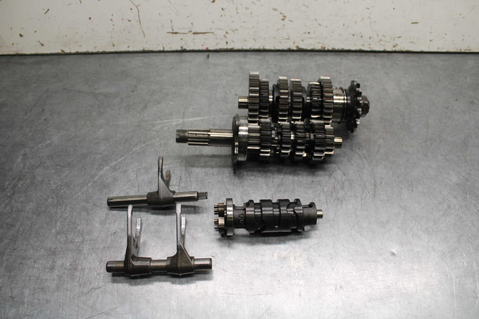 06 YAMAHA YZF R6 ENGINE MOTOR TRANSMISSION TRANNY GEARS BB716