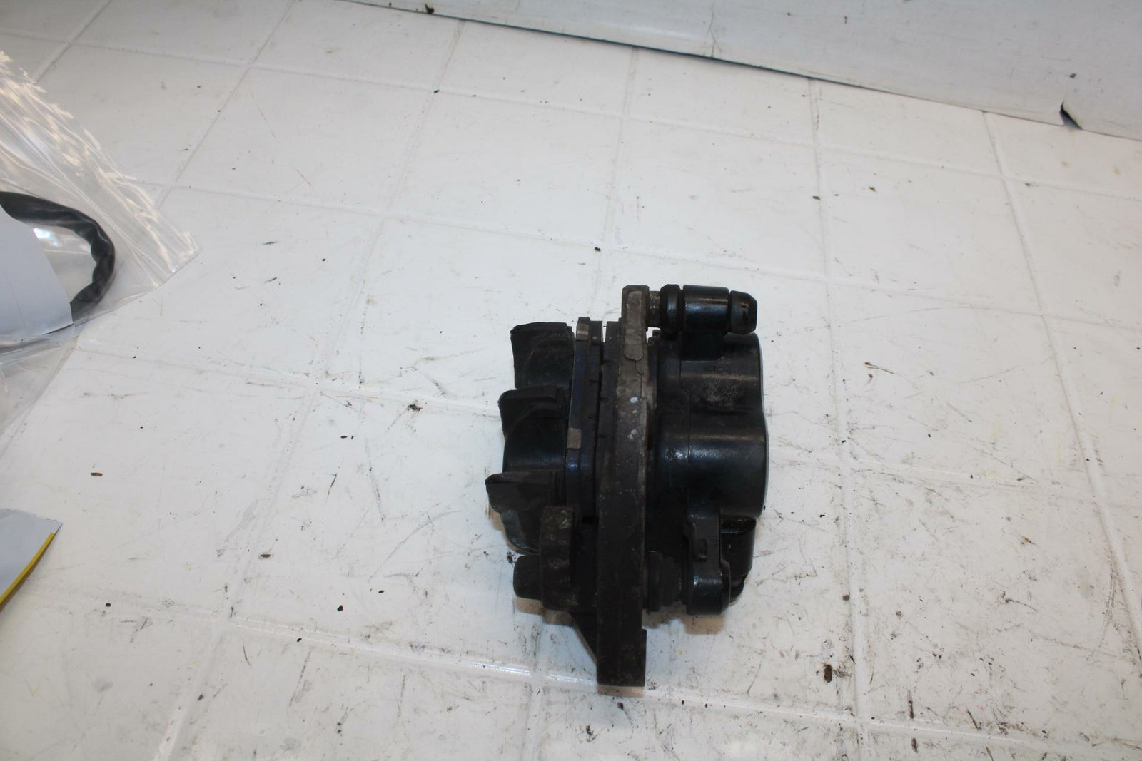 11-13 HONDA CBR250R  FRONT BRAKE CALIPER BB13
