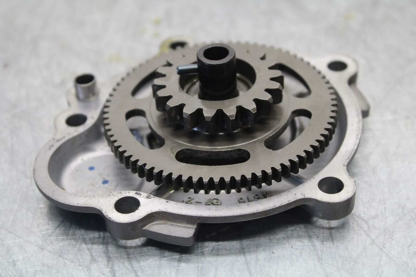 19-20 KAWASAKI NINJA ZX6R STARTING STARTER MOTOR GEARS COVER BB419