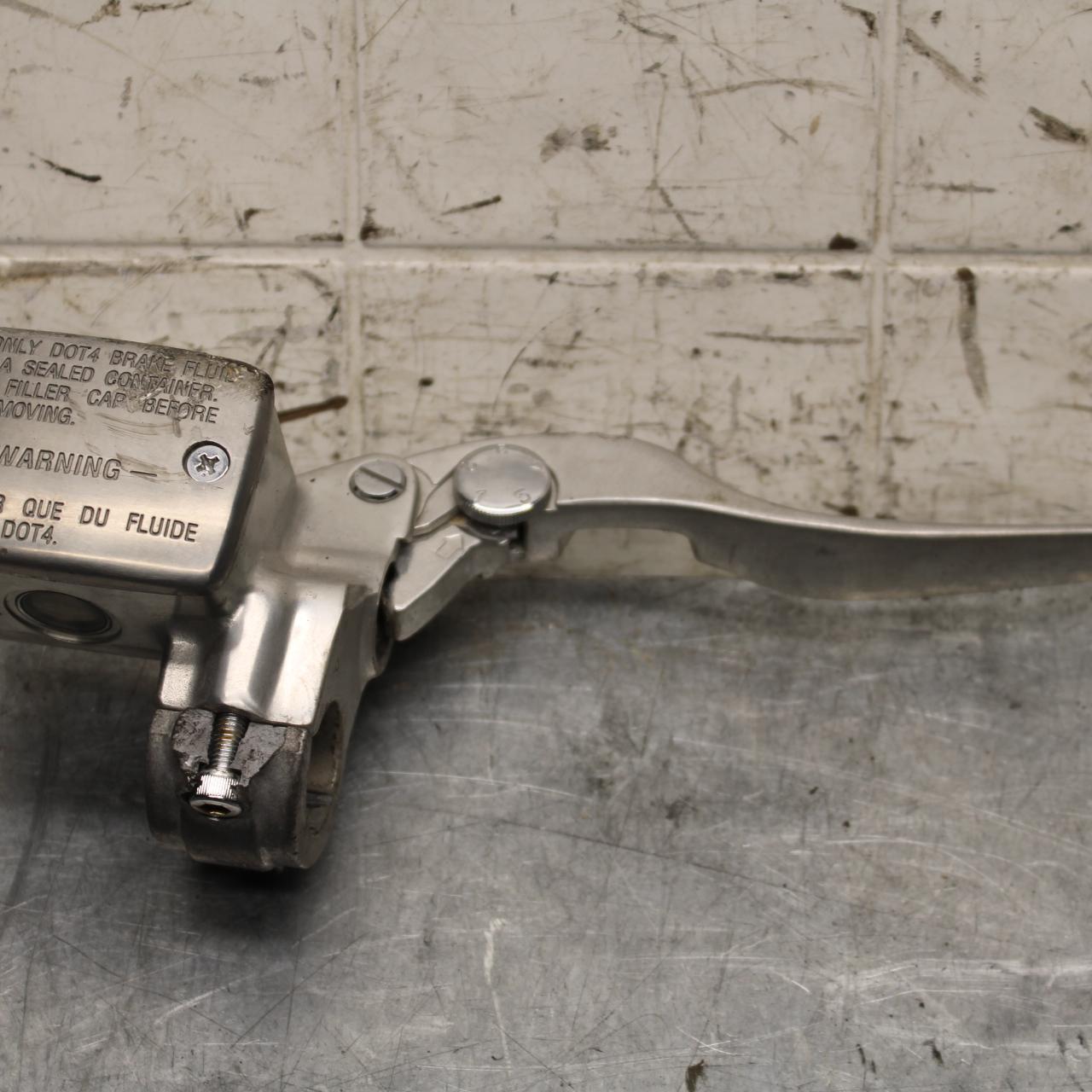 2005 Kawasaki Vulcan 1600 VN1600D Nomad FRONT BRAKE MASTER CYLINDER BB556