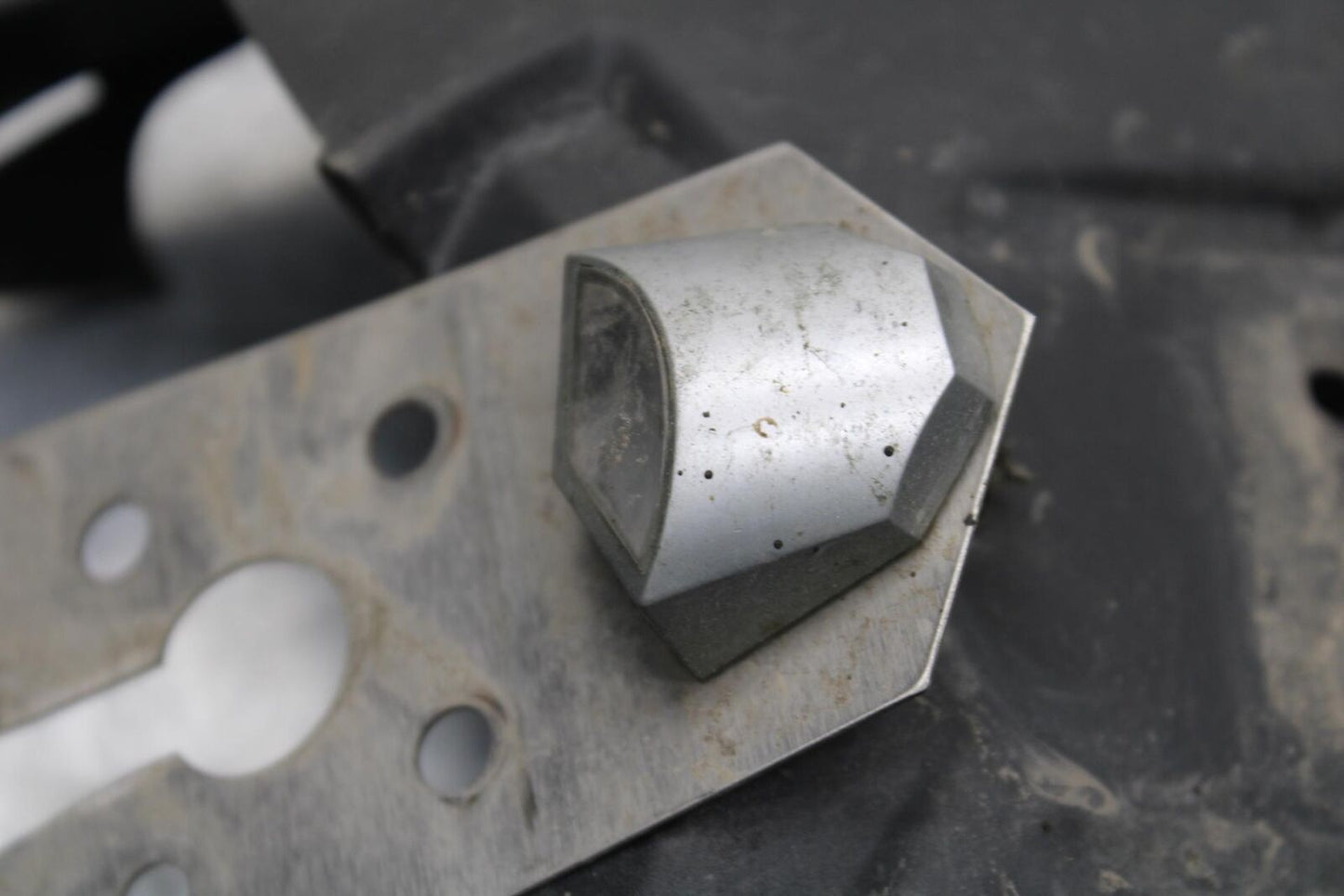 2011 Kawasaki Ninja ZX6R ZX600R LICENSE PLATE LIGHT BB587