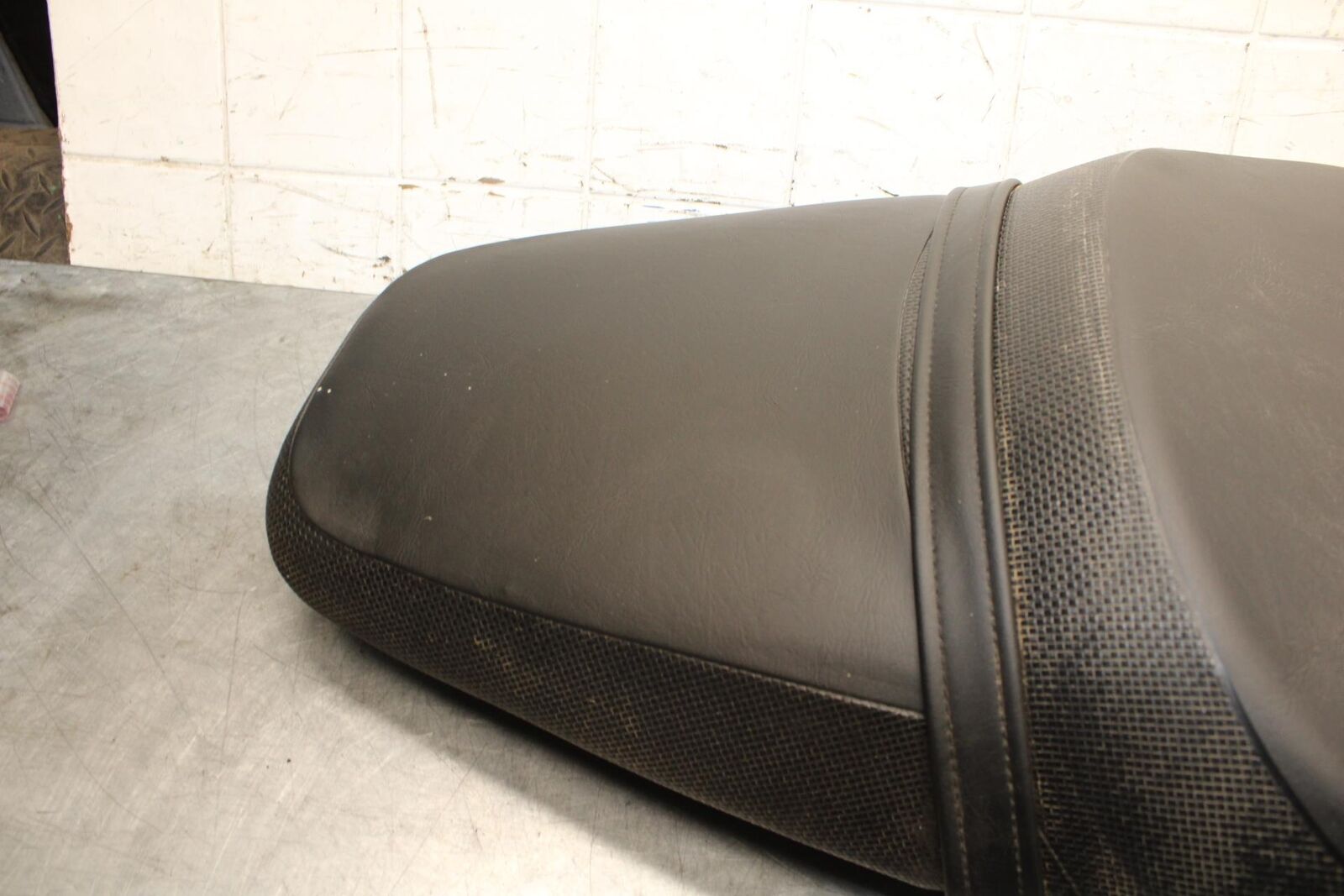 2012 Kawasaki Ninja ZX14R ZX1400E FRONT DRIVERS SEAT PAD SADDLE PILLION BB60