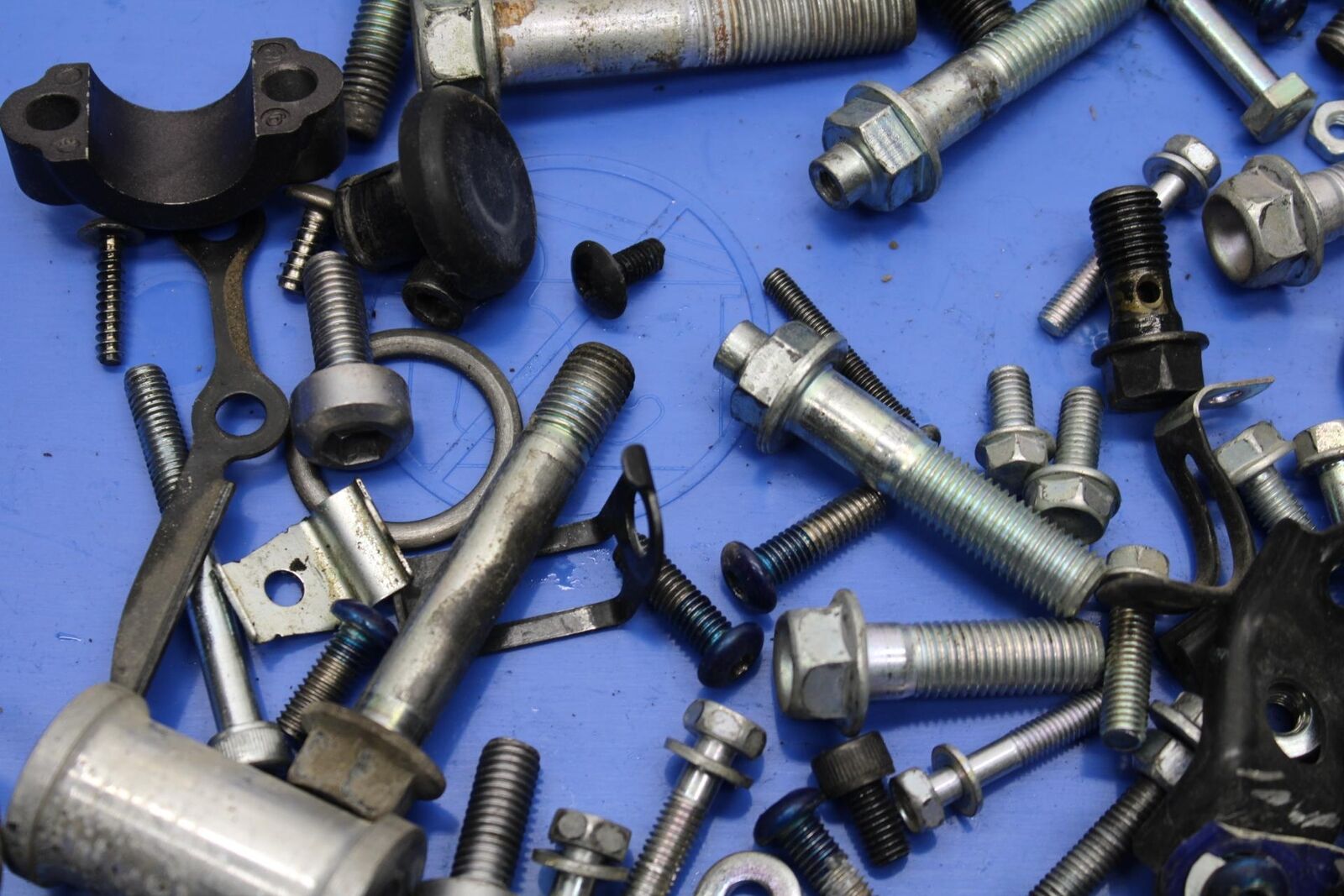 2007 Honda CBR600RR MISCELLANEOUS BOLTS HARDWARE MOTOR SCREWS BB596