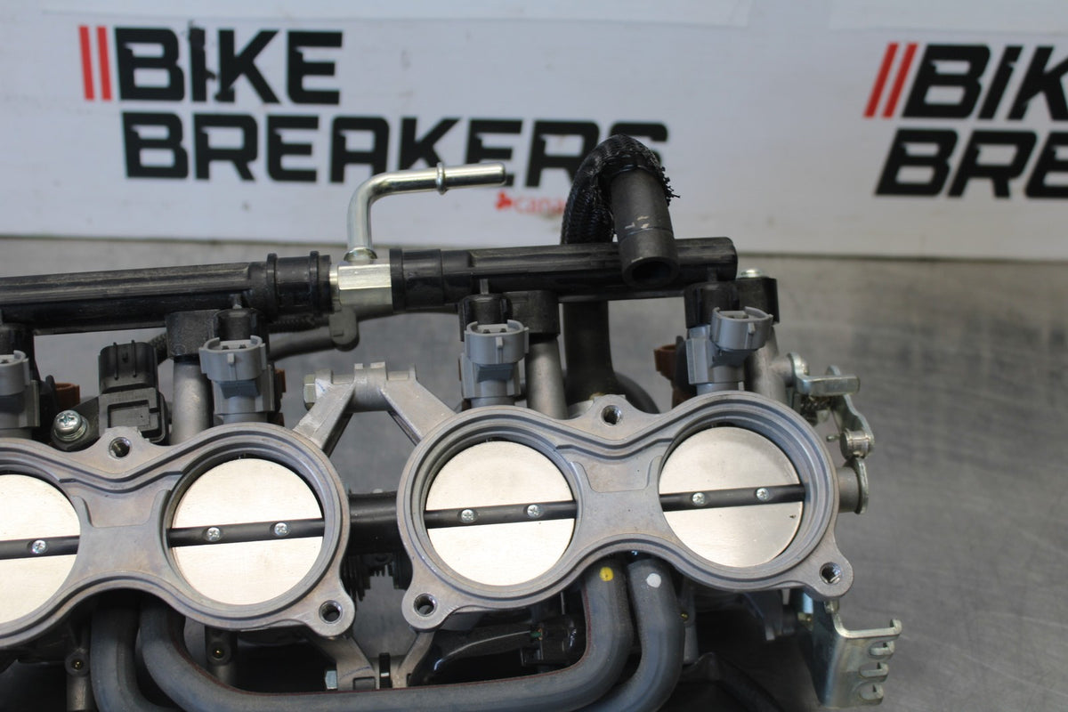 15-26 SUZUKI GSXR600 MAIN FUEL INJECTORS / THROTTLE BODIES BB888