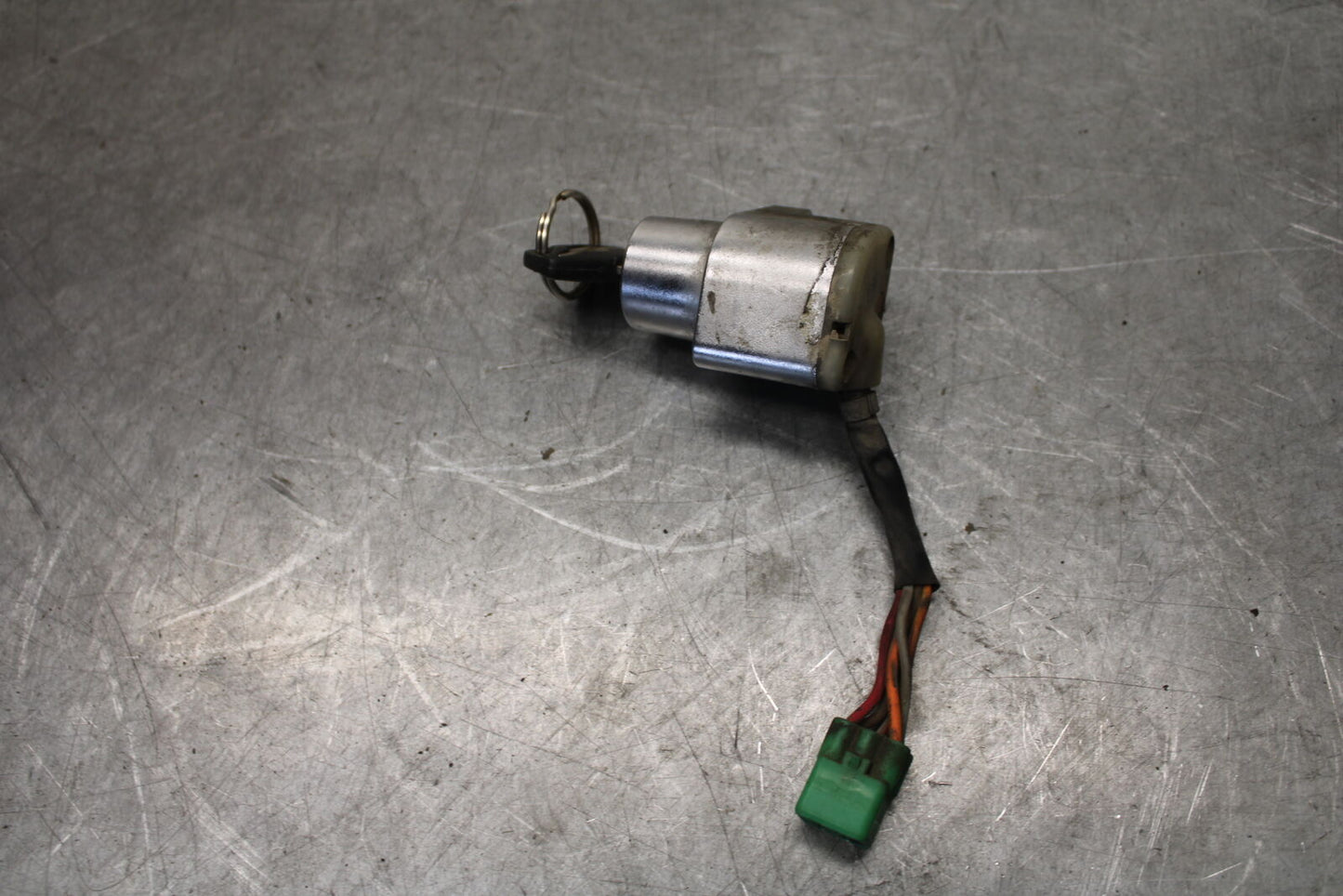 05-09 SUZUKI BOULEVARD C90 IGNITION LOCK W KEY BB692