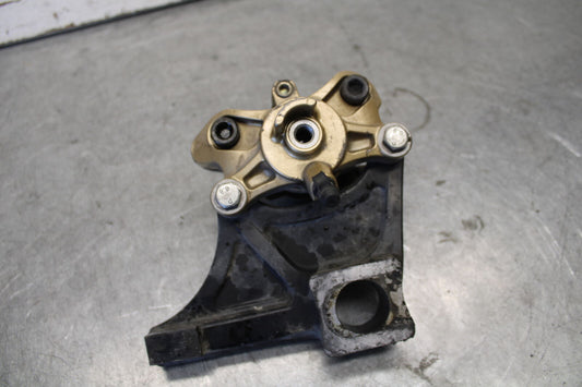 04 SUZUKI GSXR600 REAR BACK BRAKE CALIPER W MOUNT BRACKET 69100-18G00-999  BB676