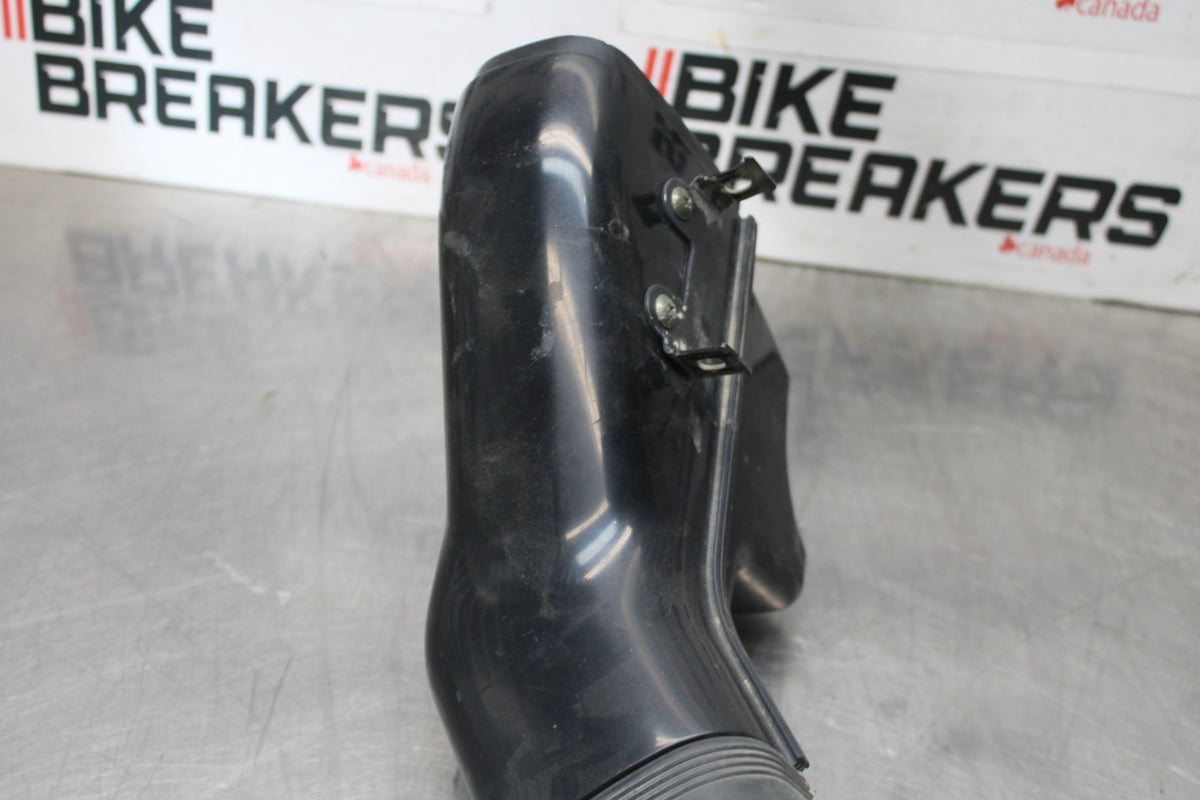 97-00 SUZUKI GSXR600 SRAD LEFT RAM AIR INTAKE DUCT TUBE BB921