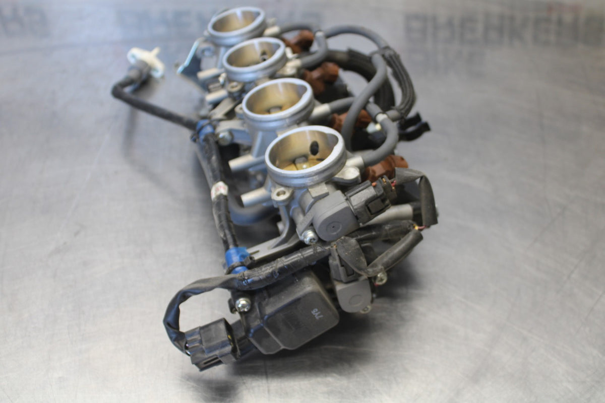18 SUZUKI GSXR750 MAIN FUEL INJECTORS / THROTTLE BODIES BB891