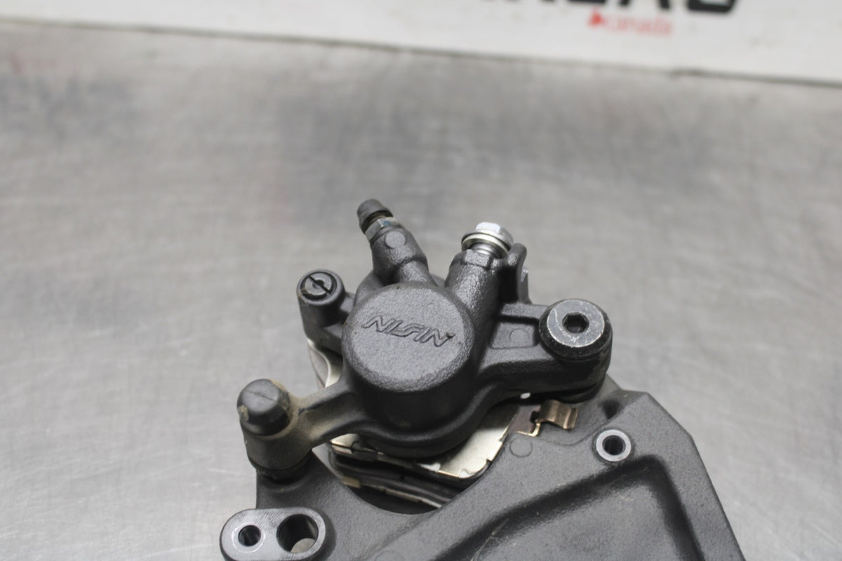 24-25 KAWASAKI NINJA ZX6R REAR BACK BRAKE CALIPER W MOUNT BRACKET BB939